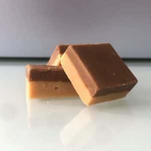 Fudge de Chocolate y Vainilla tarro 2kg.